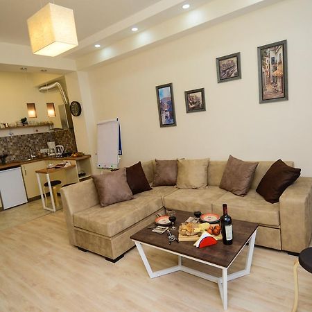 B-Lax Apartment 第比利斯 外观 照片